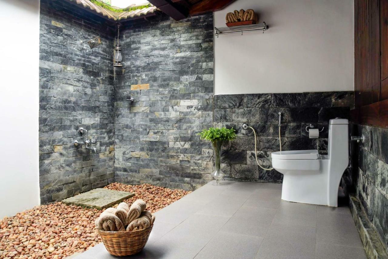 Stayvista At La Riva Heritage Villa With Bicycle Alappuzha Exterior photo